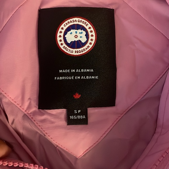 Canada goose size S women’s kaslo cropped wind jacket twilight magenta used - Picture 4 of 7